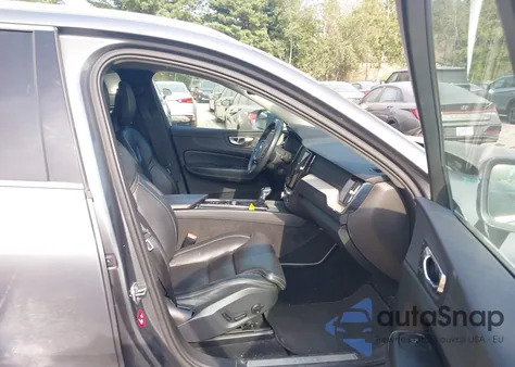 2018 Volvo Xc60 T6 Inscription из США, поврежденный, VIN YV4A22RL4J1007615